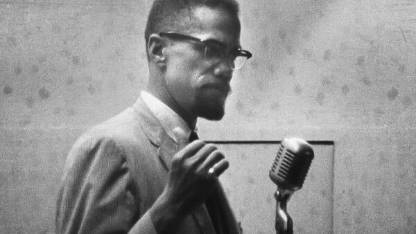 Poster phim Ai đã giết Malcolm X?