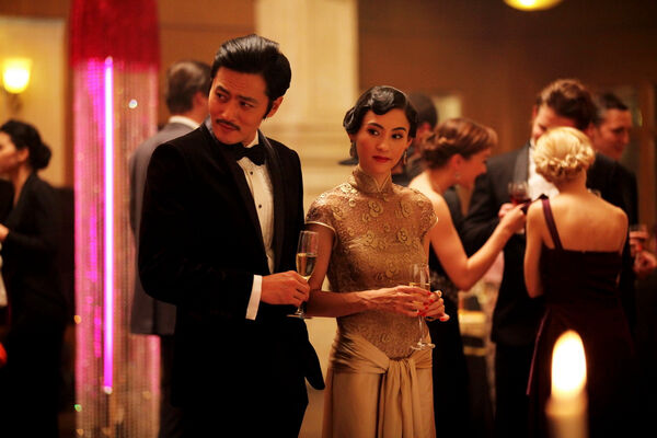 Poster phim Dangerous Liaisons