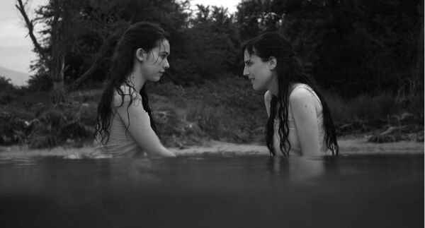 Poster phim Elisa và Marcela