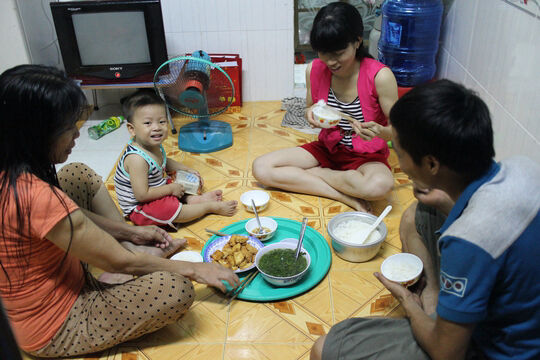Poster phim Gia đình tạm bợ