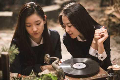 Poster phim Ngôi Trường Ma Quái
