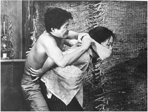 Poster phim Người Đàn Bà Trong Cồn Cát