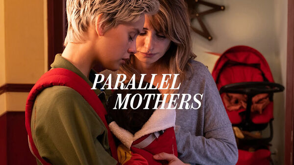 Poster phim Parallel Mothers