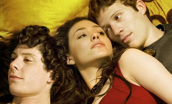 Poster phim Quan Hệ Tay Ba