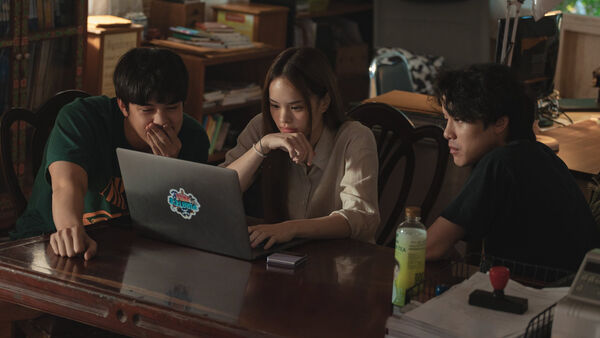 Poster phim Satu: Tín đồ