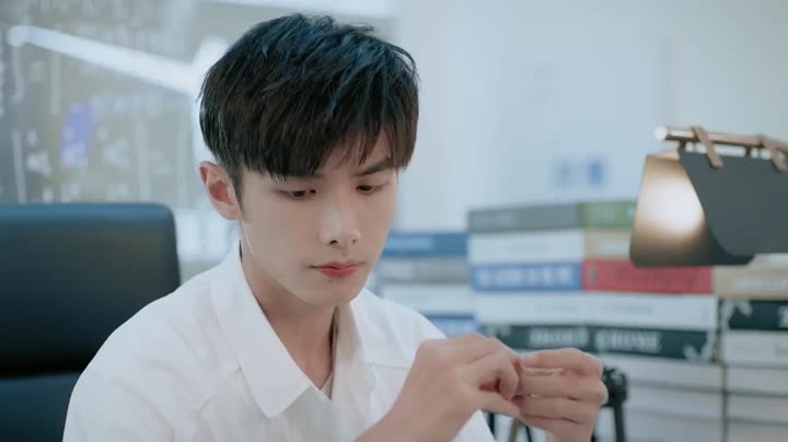Hình ảnh tập 1 Anh Trai Nhà Đối Diện
