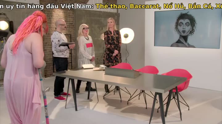Hình ảnh tập 4 Phù thủy trang điểm